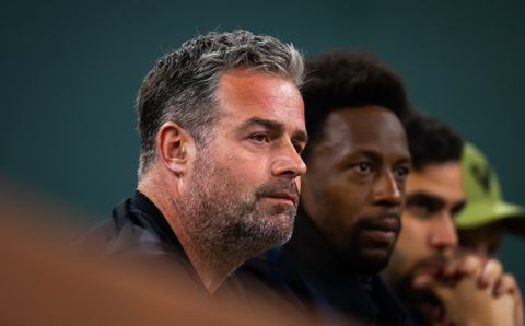 Tenniscoach Raemon Sluiter gaat in 'proefperiode' vol aan de slag met Botic van de Zandschulp: 'Soms briljant, soms heel zwaar'