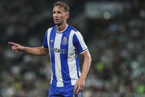 Luuk de Jong ziet oefenduel in nachtmerrie eindigen: Porto-spits moet vrezen voor zware blessure