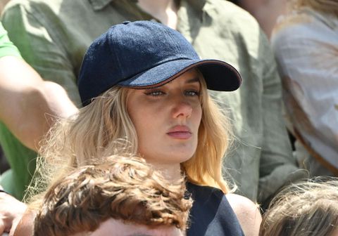 'Mooiste atlete ter wereld' (26) spoelt in moeilijke week kater weg met nieuwe vakantiefoto's