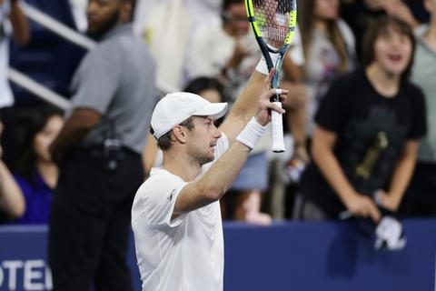 Botic van de Zandschulp vol verbazing na bizarre comeback op US Open: 'Met slecht spel gewonnen'