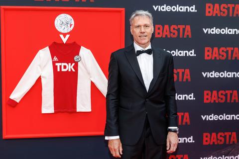‘Wanhopige’ Marco van Basten (61) maakt grote indruk: 'Ik vind het heel verdrietig'