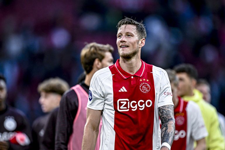 Ajax heeft 'dorpsgek' binnengehaald met Wout Weghorst: 'Hij is echt knetter'