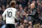 Erik ten Hag is in discussie met Marcus Rashford © Getty Images