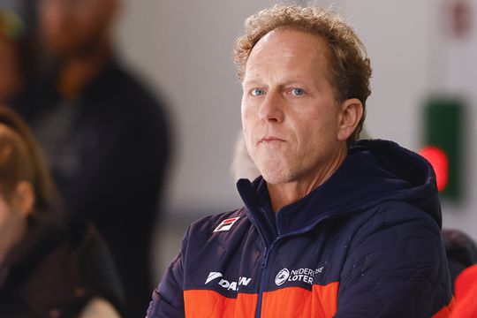 Bondscoach Rintje Ritsma zet Nederlandse schaatsers op scherp na debacle: 'Dit is een heel moeilijke periode'