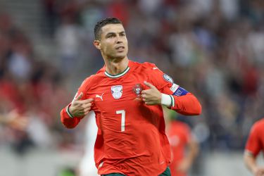 Familie Cristiano Ronaldo (40) vindt het tijd om te stoppen: 'De leeftijd stelt me in staat anders te denken'