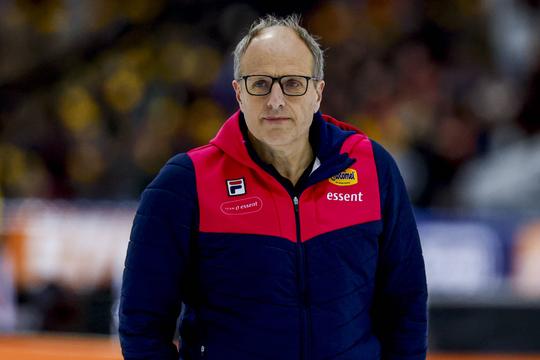 Schaatscoach Jac Orie spreekt zich uit over 'lastige concurrentie': 'Daar zie je het natuurlijk met die meiden'