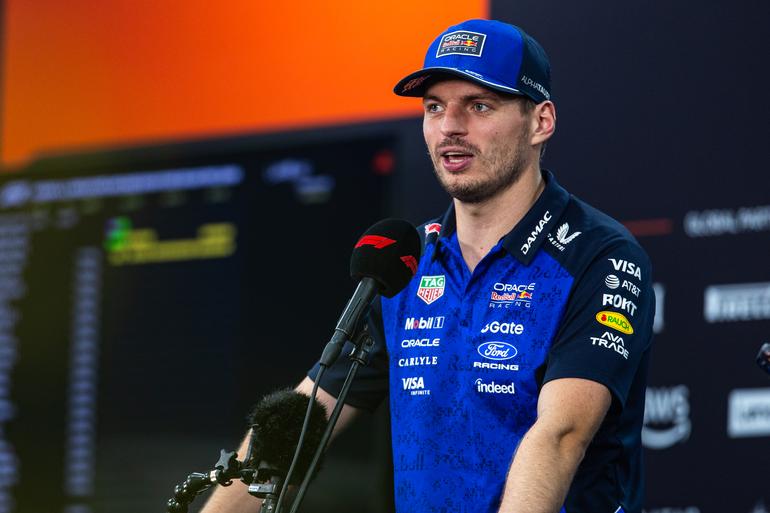 Max Verstappen viert bijzondere mijlpaal op circuit waar hij iets recht ...