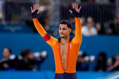 Nederlandse schaatser Sebas Diniz (24) lacht om populariteit in Amerika: 'Ik heb daar wel iets van gezien...'