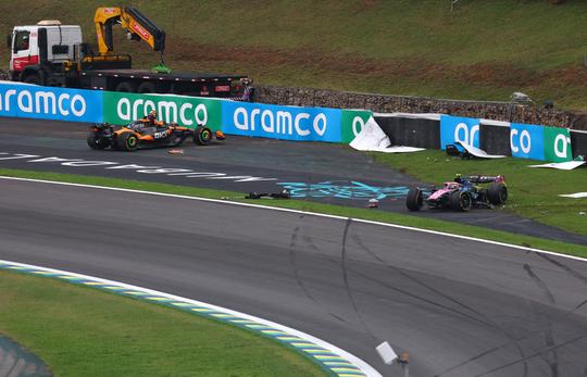 Chaos in sprintrace bij GP van Brazilië: grote concurrent Max Verstappen crasht
