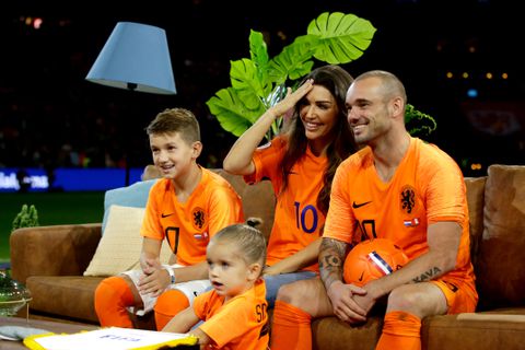 Xess Xava (10) geeft voetbalkwaliteiten van vader Wesley Sneijder door: 'Dat ben ik hem aan het leren'