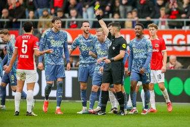 Ajax snapt niks van arbitrage na penaltymoment met Brian Brobbey: 'Verstandig om daar niks over te zeggen'