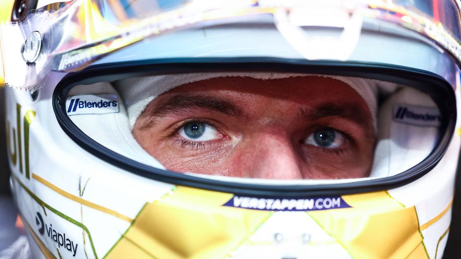 Max Verstappen rijdt ondanks straf toch naar punten in Abu Dhabi; McLaren behaalt historische titel