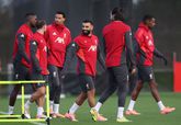 Mo Salah verscheen maandag wel op het trainingsveld van Liverpool, maar reist waarschijnlijk niet mee voor het Champions League-duel tegen Inter. ©Getty Images