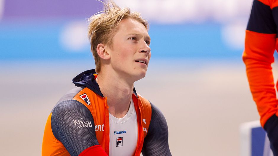 Schaatskampioen Merijn Scheperkamp moet omgaan met nare reactie van zijn lichaam: 'Niet heel chill'