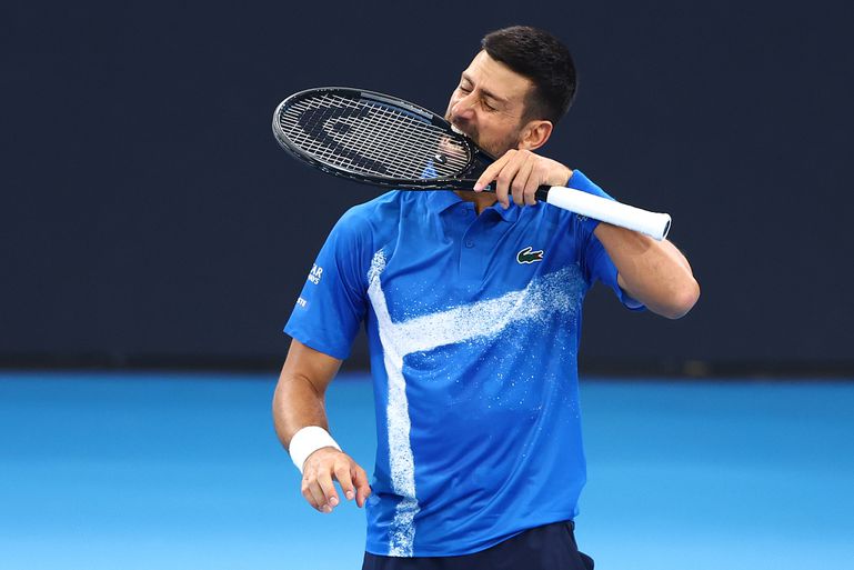 Toptennisser Novak Djokovic komt plots met schokkende beschuldiging: 'Ineens had ik gezondheidsklachten'