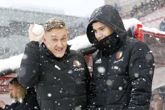 Van sneeuwballen gooien tot dakschade: Eredivisie heeft wéér te maken met extreme wintertaferelen