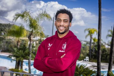 Zaakwaarnemer Quinten Timber hint op langer verblijf bij Feyenoord: 'Verlengen is nog steeds een optie'