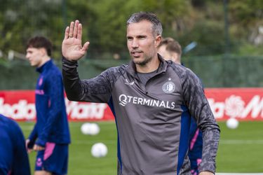 Robin van Persie ontfermt zich over Feyenoord-supporters: 'Alleen als het verantwoord is'