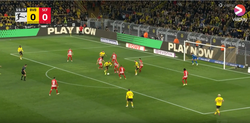 Donyell Malen schiet Borussia Dortmund met twee heerlijke goals voorbij Freiburg