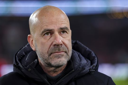 Peter Bosz vond vertrek Marc Overmars bij Ajax niet nodig: 'Hij is aan de schandpaal genageld'