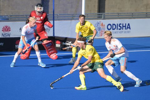 Oranje-hockeyers knokken zich terug na flinke achterstand en pakken zo bonuspunt