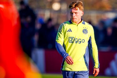 Keuze Ajax-aanwinst zorgt voor hilariteit, maar 'hij gaat ze wel aan de titel helpen'