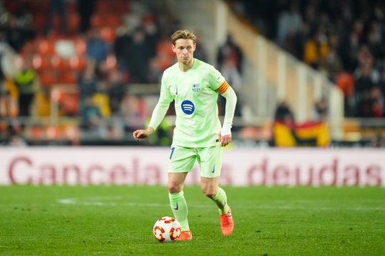 'Liverpool en Arne Slot azen op Frenkie de Jong', maar Spaanse media zien kink in de kabel