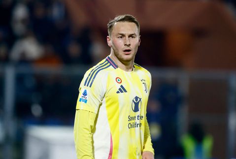 Hevige kritiek op Teun Koopmeiners richting duel met PSV: 'Gevangene van 60 miljoen'