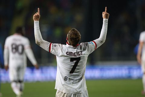 Italiaanse media waarschuwen Feyenoord en vergelijken Santiago Giménez met iconische spits