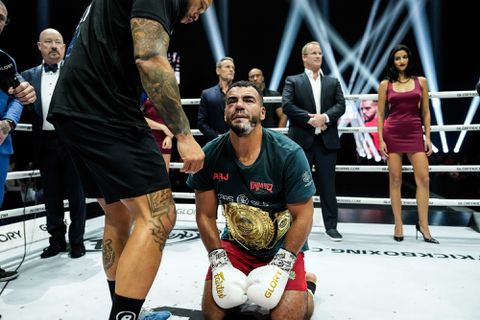 Glory pakt wereldtitel af van kampioen Tarik Khbabez: 'Dit is geen weigering, dat raakt mij'