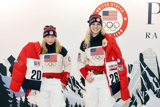 ‘Lustopwekkende’ atlete op Winterspelen maakt indruk op olympisch kampioenen: ‘We houden het in de gaten’