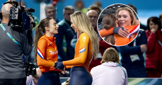 Innige omhelzing Jutta Leerdam en Femke Kok na 1-2'tje in Milaan: 'We pushen elkaar naar een bijzonder niveau'