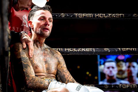 Vechtsporticoon Nieky Holzken (42) doet grote en emotionele aankondiging: 'Trots op deze reis'