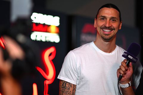 Zlatan Ibrahimović meldt zich bij Grand Prix van Saoedi-Arabië, maar niet om Max Verstappen aan te moedigen