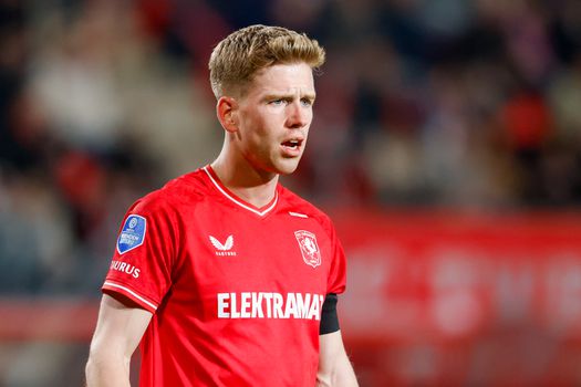 Twente-speler Gijs Smal ontkent transfer naar Feyenoord: 'Er zit een langer verhaal achter'