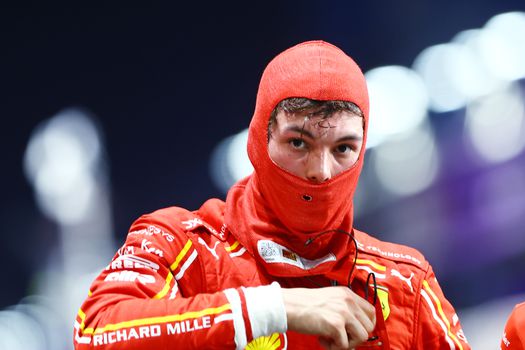 Duidelijk advies voor Ferrari-debutant Oliver Bearman: 'Niet de held uithangen'