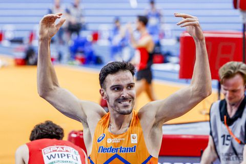 Nederlandse atleet Samuel Chapple zorgt na zinderende sprint voor enorme sensatie op EK indoor
