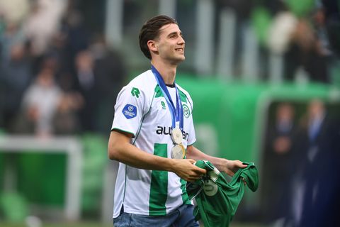 Schaatskampioen Jenning de Boo speekt zich uit over rivaal Jordan Stolz: 'Niet een van mijn beste vrienden'