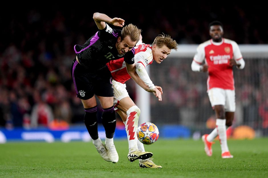 Overenthousiast Arsenal dankt invallers voor gelijkspel tegen Bayern München in Champions League