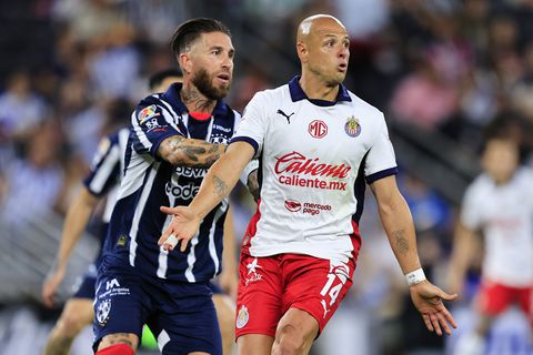 Oud-topspits van Real Madrid en Manchester United totaal onherkenbaar: 'Wat is er met hem gebeurd?'