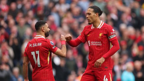 'Breaking news' bij Liverpool: 'Arne Slot kan opgelucht ademhalen en ziet sterspeler contract verlengen'