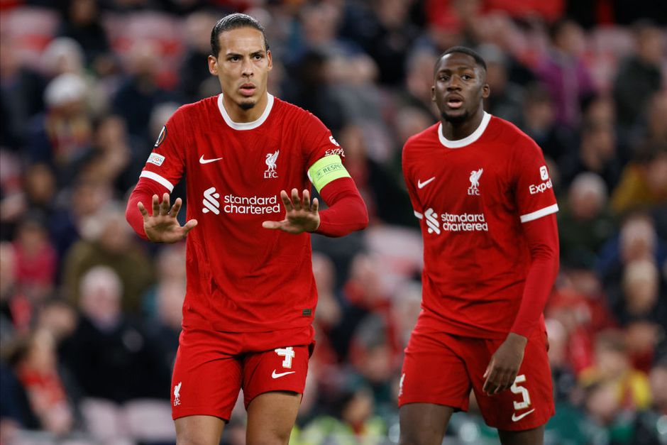 Collega van Virgil van Dijk komt met bizarre eis: dit monstersalaris wil Liverpool-speler verdienen