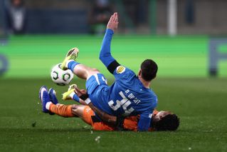 AZ krijgt enorme dreun in Conference League: roemloos afscheid dreigt ...