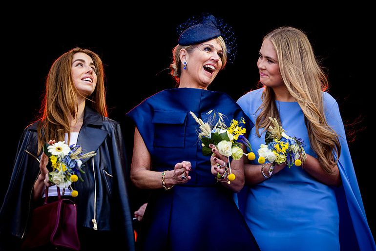 Ex-topvolleybalster kijkt haar ogen uit bij bezoek koningin Maxima en prinses Amalia: 'Ze zijn zó knap'
