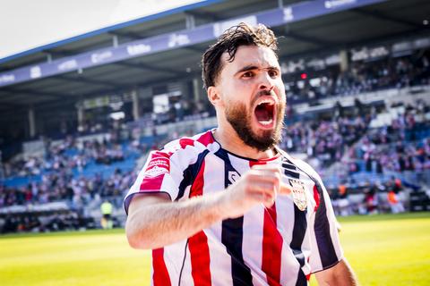 Mounir El Allouchi scoort na overlijden dochtertje, Willem II'er in tranen na emotionele week