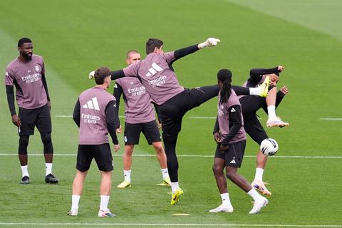 Spanning bij Real Madrid loopt opnieuw hoog op: camera legt bizarre actie op training vast