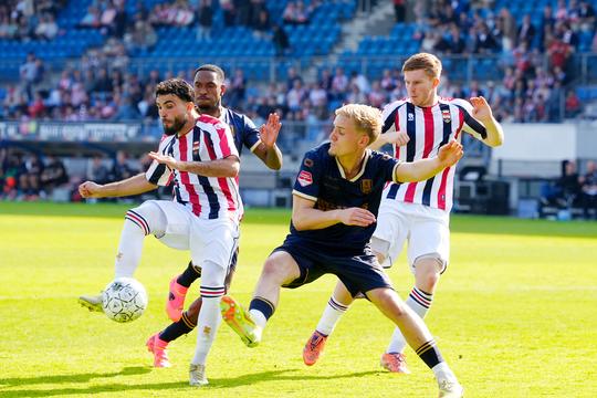 Willem II zet grote stap richting Eredivisie na bijzondere middag: tranen in Tilburg na emotioneel moment