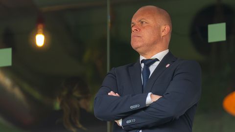 PSV-directeur Earnest Stewart beleefde zware periode door grote zorgen om vader: 'Je gaat constant door'