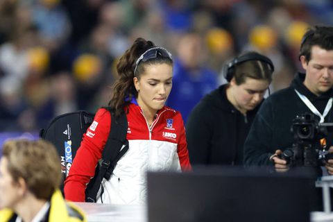 Populair schaatstalent (21) eerlijk over onzekere momenten: 'Dan ga ik twijfelen'