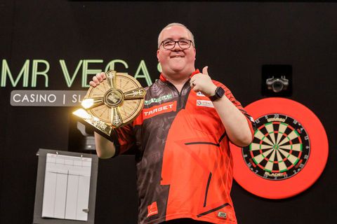 Duizenden volgers waarderen zelfspot van topdarter Stephen Bunting: 'Ik kan niet wachten, lol'